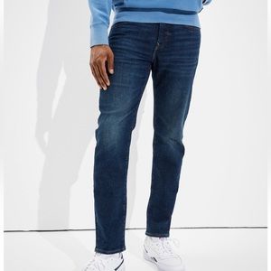 AE Men’s Airflex+ Slim Straight Jeans
